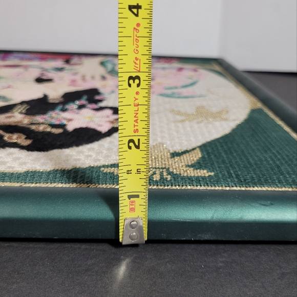 Geisha and the Moon Needlepoint Crewel Work on Handpainted Canvas - Picture 10 of 12